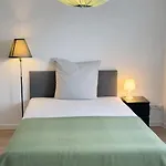 Design Living Duesseldorf - Central Living